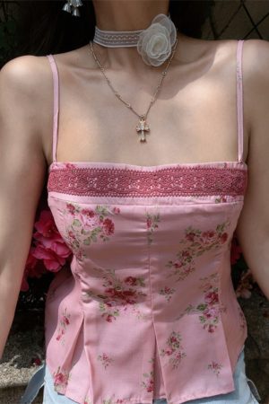 Vintage Floral Lace Square Neck Camisole Top - Handmade Waist-Cinching Vacation Style for Women, Perfect for French-Inspired 90s Looks