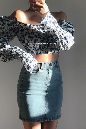 Vintage Floral Off-Shoulder Long Sleeve Slim Fit High-Waisted Cropped Shirt Top - Y2K Style Fashion Essential