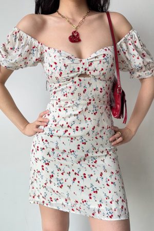 Vintage Floral Short Sleeve Dress with Front Bow and Hollow Waist - Summer 90s Style for Women