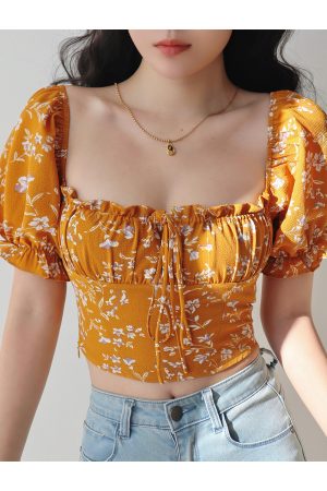 Vintage French Court Style Yellow Floral Short Cropped Top for Women - Square Neck, Short Sleeve, Perfect for Y2K and Summer Fashion