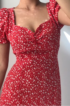 Vintage French Floral Cottage Dress with Square Neck, Pleated Design, Puff Sleeves, and Side Slit - Perfect for Y2K and 90s Style