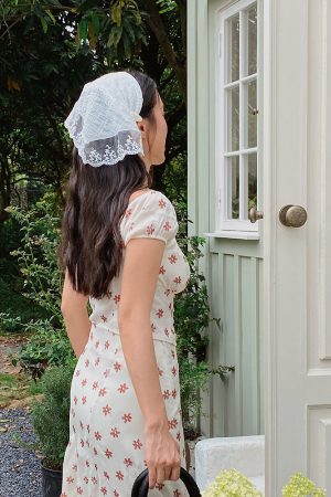 Vintage French Floral Dress with Short Sleeves and A-Line Mid-Length Skirt - Perfect for 90s and Y2K Inspired Styles