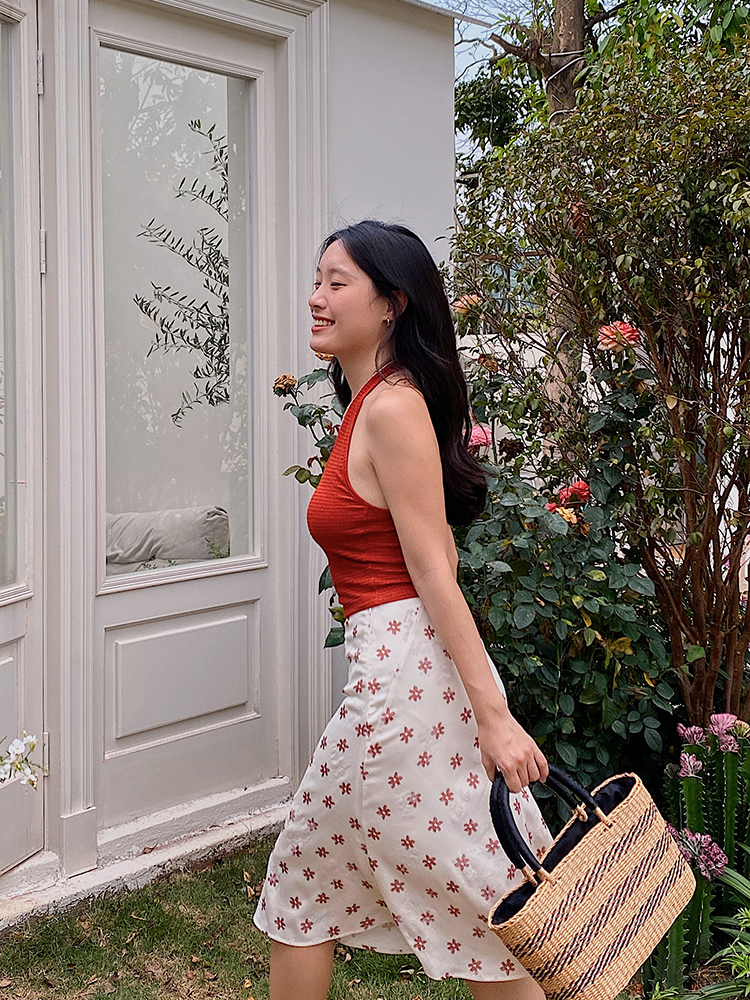 Vintage French Floral Dress with Short Sleeves and A-Line Mid-Length Skirt - Perfect for 90s and Y2K Inspired Styles Vintage French Floral Dress with Short Sleeves and A-Line Mid-Length Skirt - Perfect for 90s and Y2K Inspired Styles