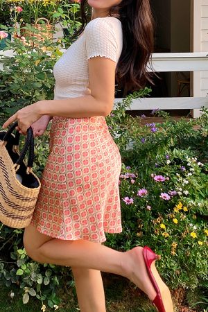 Vintage French Floral Printed High-Waisted A-Line Short Skirt with Mermaid Hem - Y2K Inspired Fashion