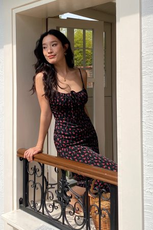 Vintage French Floral Spaghetti Strap Dress - Slim Elegant Long Dress with Waist-Cinching Design, Perfect for Y2K and Summer Styles