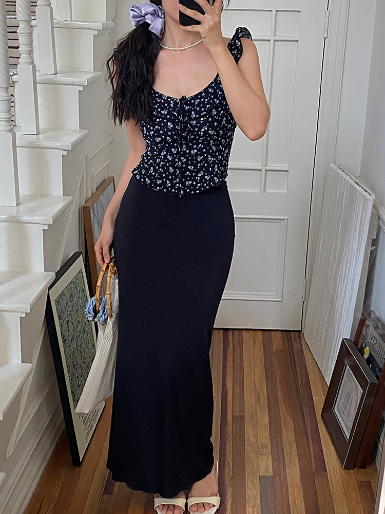 Vintage French Floral Tank Top for Women - Slim-Fit, Ruffled Design, Waist-Cinching, Y2K Style Vintage French Floral Tank Top for Women - Slim-Fit, Ruffled Design, Waist-Cinching, Y2K Style