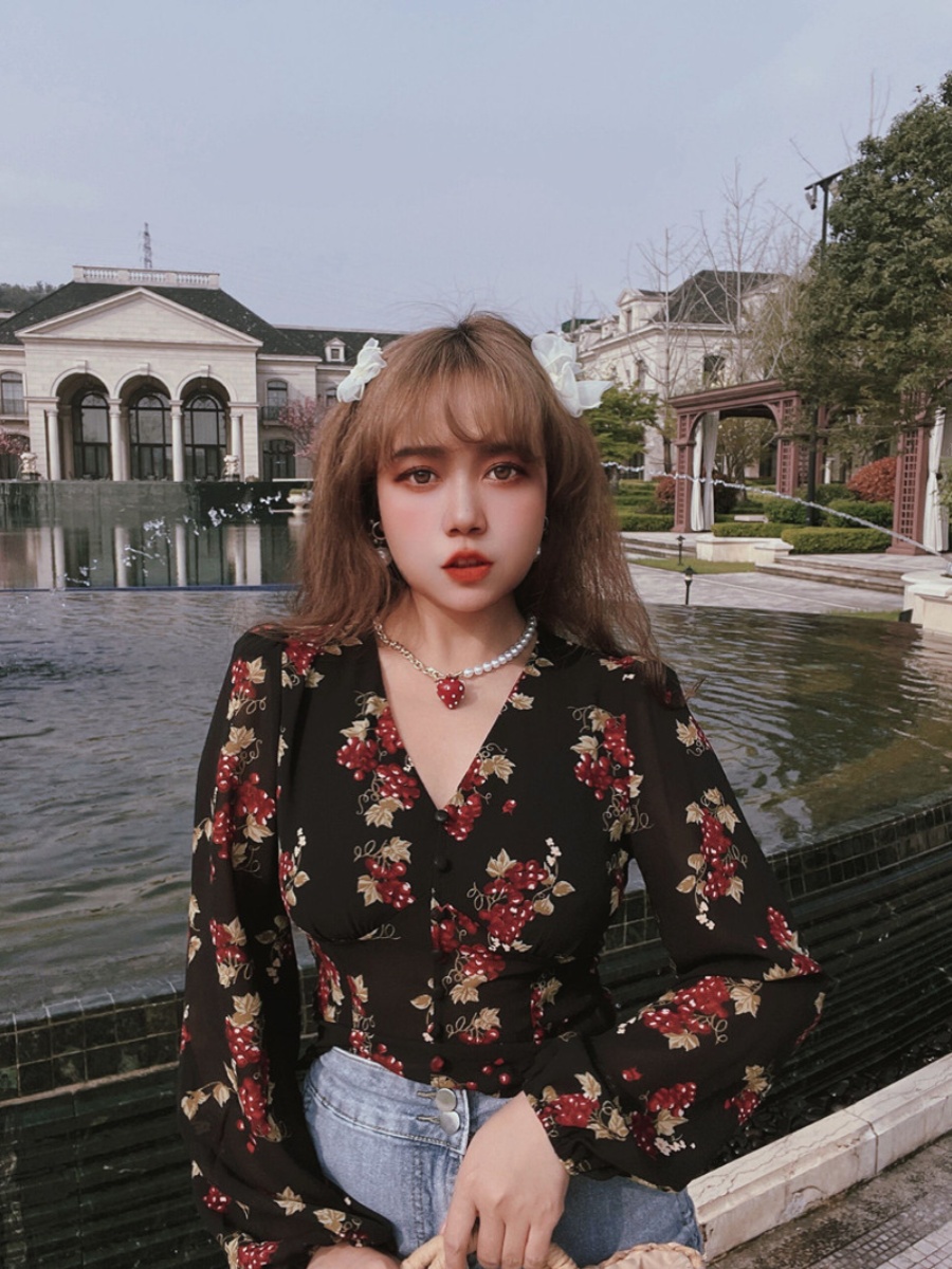 Vintage French Grape Print V-Neck Puff Sleeve Oversized Slimming Shirt Top - DIY 90s Inspired Fashion Vintage French Grape Print V-Neck Puff Sleeve Oversized Slimming Shirt Top - DIY 90s Inspired Fashion