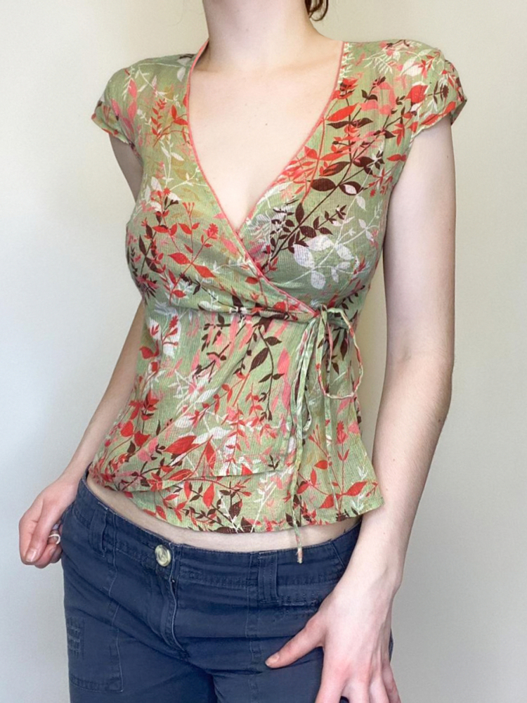 Vintage French Style Lace-Up Short Sleeve T-Shirt for Women, Low V-Neck, Waist-Defined, Summer Fashion Top, Dappled Branch Design Vintage French Style Lace-Up Short Sleeve T-Shirt for Women, Low V-Neck, Waist-Defined, Summer Fashion Top, Dappled Branch Design