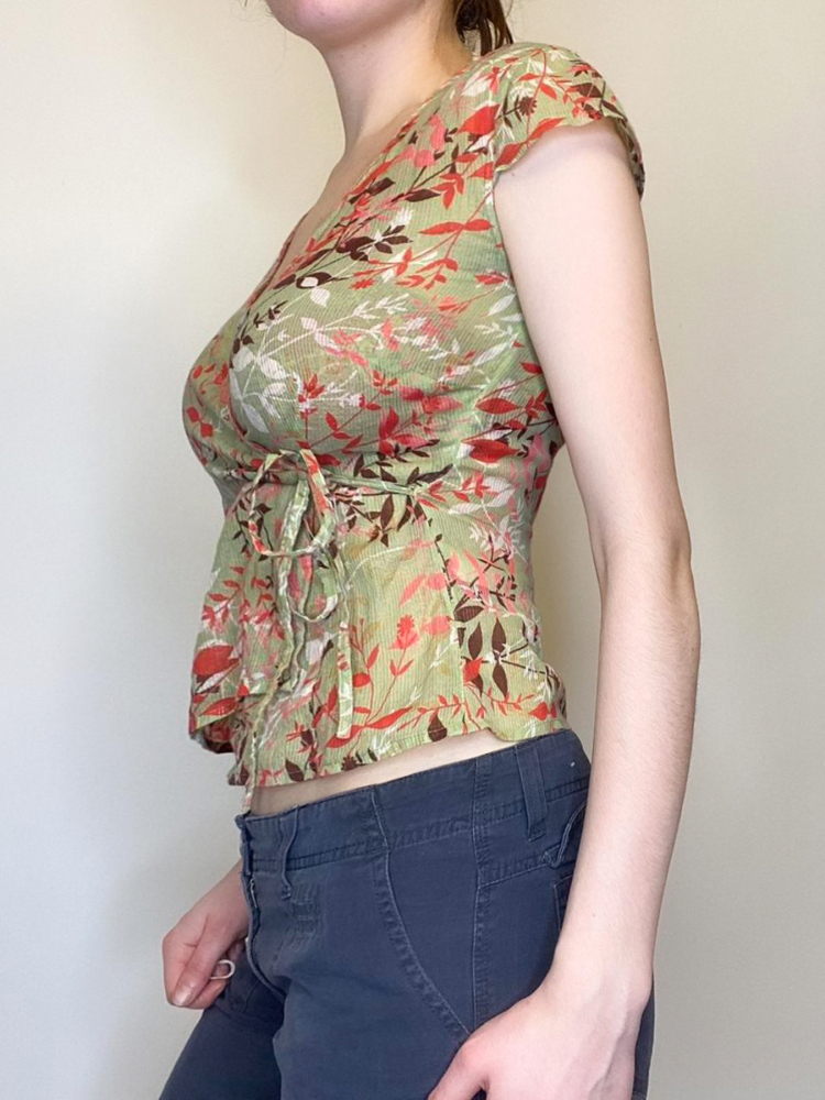 Vintage French Style Lace-Up Short Sleeve T-Shirt for Women, Low V-Neck, Waist-Defined, Summer Fashion Top, Dappled Branch Design Vintage French Style Lace-Up Short Sleeve T-Shirt for Women, Low V-Neck, Waist-Defined, Summer Fashion Top, Dappled Branch Design