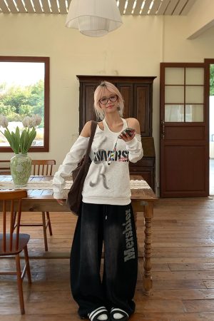 Vintage Gradient Distressed Letter Wide-Leg Curved Blade Sweatpants for Men and Women - Unisex Loose Casual Floor-Length Pants