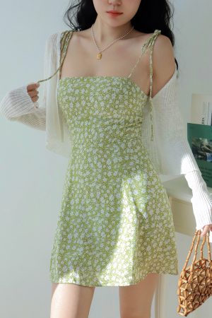 Vintage Green Floral Slip Dress for Women - Waist-Cinching A-Line Skirt, Country Style, Slimming Fit, Perfect for 90s and Y2K Fashion