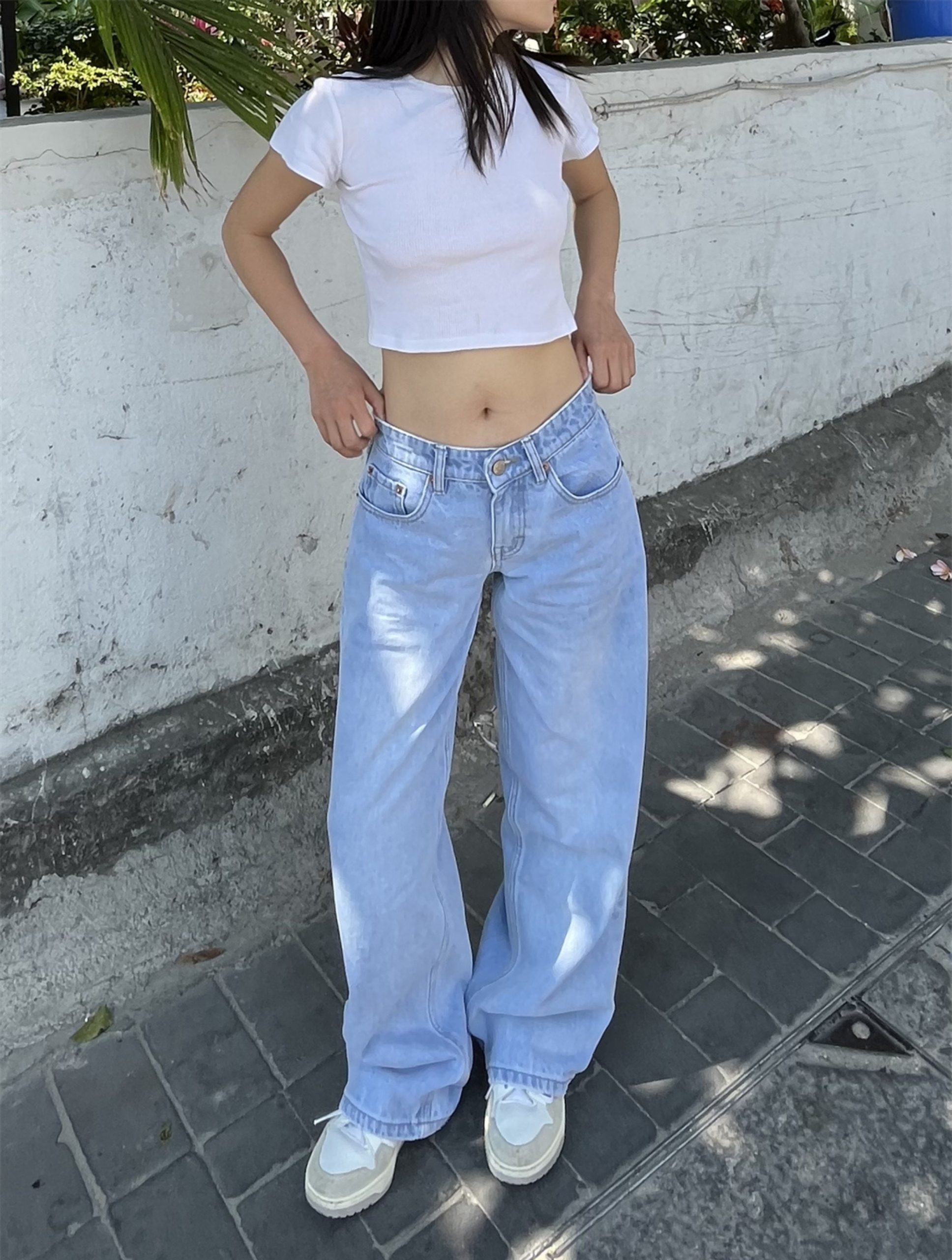 Vintage High-Quality Retro High-Rise Straight Loose-Fit Slimming Washed Denim Jeans for Women - Classic 90s Style Vintage High-Quality Retro High-Rise Straight Loose-Fit Slimming Washed Denim Jeans for Women - Classic 90s Style