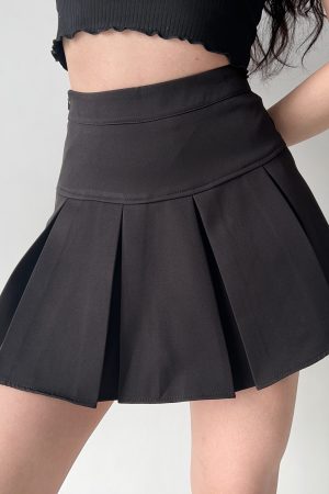 Vintage High-Waisted Pleated Skirt for Women - A-Line Short Skirt for Slimming & Leg-Lengthening - Versatile 90s Inspired Fashion