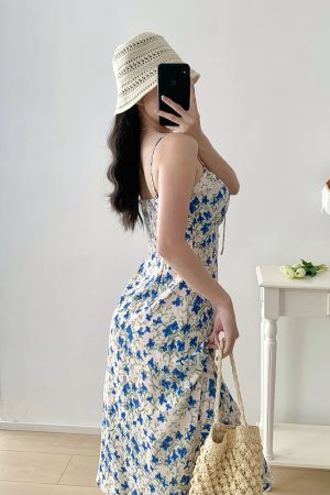 Vintage-Inspired Blue Butterfly Print Midi Dress with Waist Definition for Women - Perfect for Summer Vacations and 90s Style