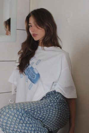 Vintage-Inspired White Short Sleeve T-Shirt for Women - Retro High Street Summer Style, Trendy Hot Girl Top