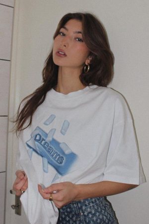 Vintage-Inspired White Short Sleeve T-Shirt for Women - Retro High Street Summer Style, Trendy Hot Girl Top