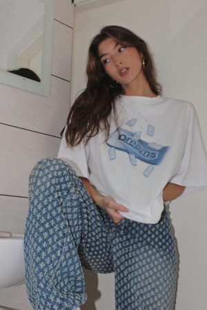 Vintage-Inspired White Short Sleeve T-Shirt for Women - Retro High Street Summer Style, Trendy Hot Girl Top