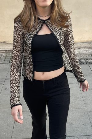 Vintage Leopard Print Cardigan with Lace Trim and Tie Detail - Spring 2025 Women's Slim Fit Fashion Top for a Wild Look