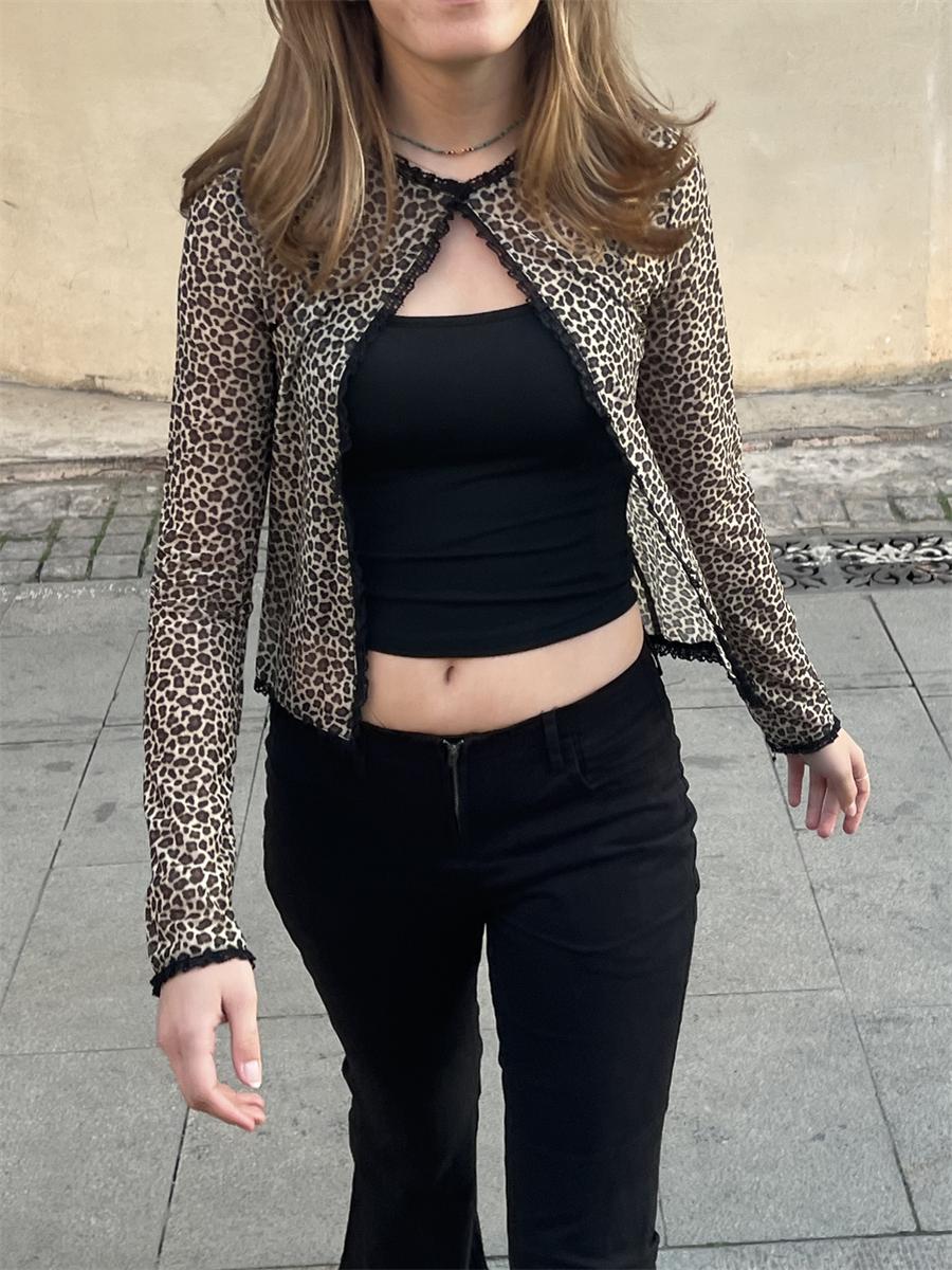 Vintage Leopard Print Cardigan with Lace Trim and Tie Detail - Spring 2025 Women's Slim Fit Fashion Top for a Wild Look Vintage Leopard Print Cardigan with Lace Trim and Tie Detail - Spring 2025 Women's Slim Fit Fashion Top for a Wild Look