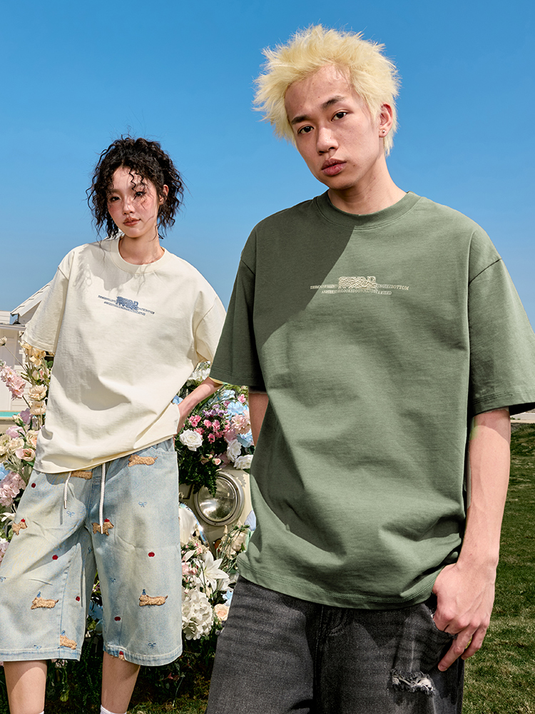 Vintage Letter Print Unisex Short Sleeve T-Shirt - Loose Fit, 90s American Style, Trendy Summer Fashion for Couples Vintage Letter Print Unisex Short Sleeve T-Shirt - Loose Fit, 90s American Style, Trendy Summer Fashion for Couples