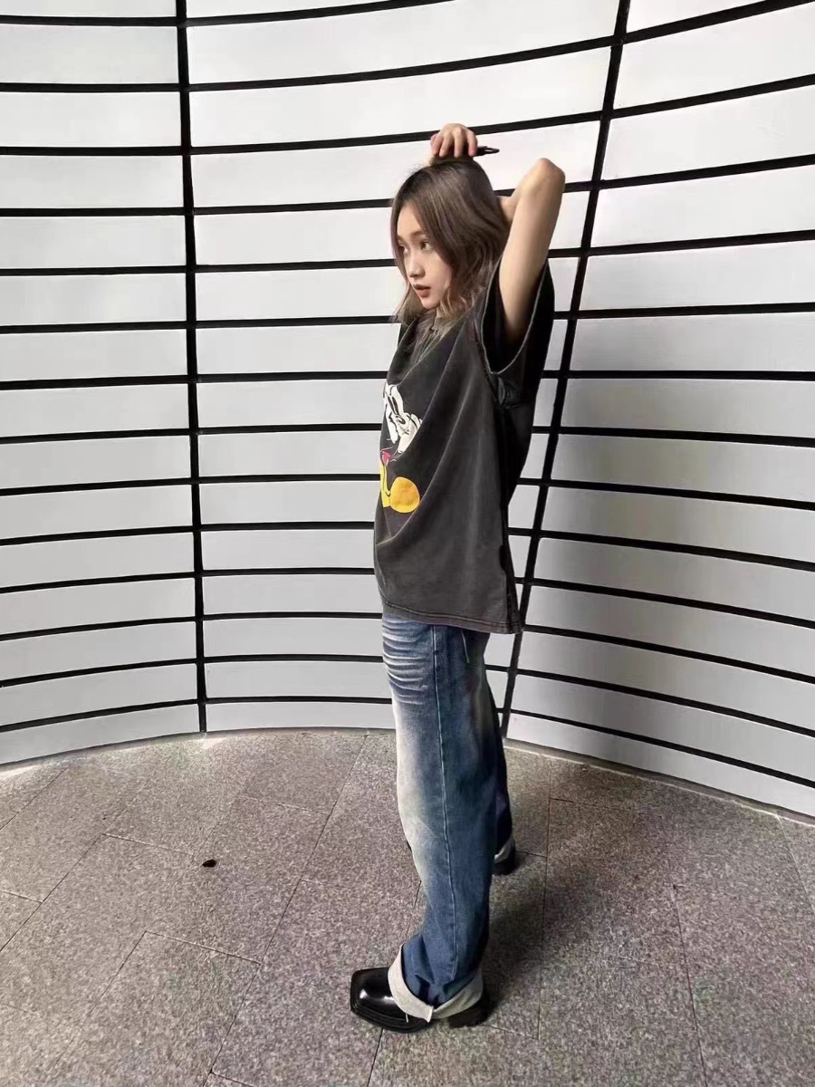 Vintage Mickey Graphic T-Shirt for Women - Retro Washed Short Sleeve Tee in Trendy Street Style Vintage Mickey Graphic T-Shirt for Women - Retro Washed Short Sleeve Tee in Trendy Street Style