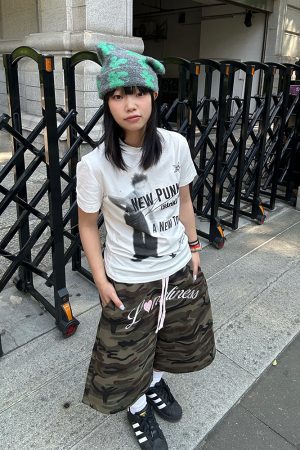 Vintage Punk Letter Print Round Neck Short Sleeve Unisex T-Shirt - Casual Summer Style for Men and Women