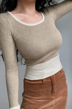 Vintage Round Neck Slim Fit High Waist Knit Top with Long Sleeves - Versatile 90s-Inspired Fashion Essential