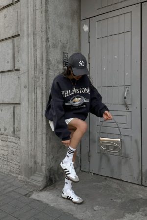 Vintage Snow Mountain Landscape Print Loose Round Neck Sweatshirt for Women - Retro Autumn High Street Trendy Top