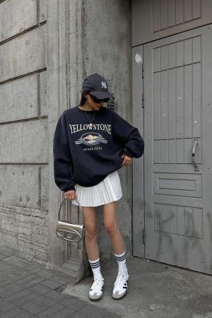 Vintage Snow Mountain Landscape Print Loose Round Neck Sweatshirt for Women - Retro Autumn High Street Trendy Top