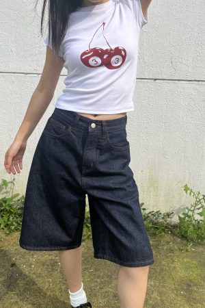 Vintage Street Style Five-Point Denim Shorts for Women, Slim Fit Boyfriend Capris, Casual American Fashion, Summer Essential