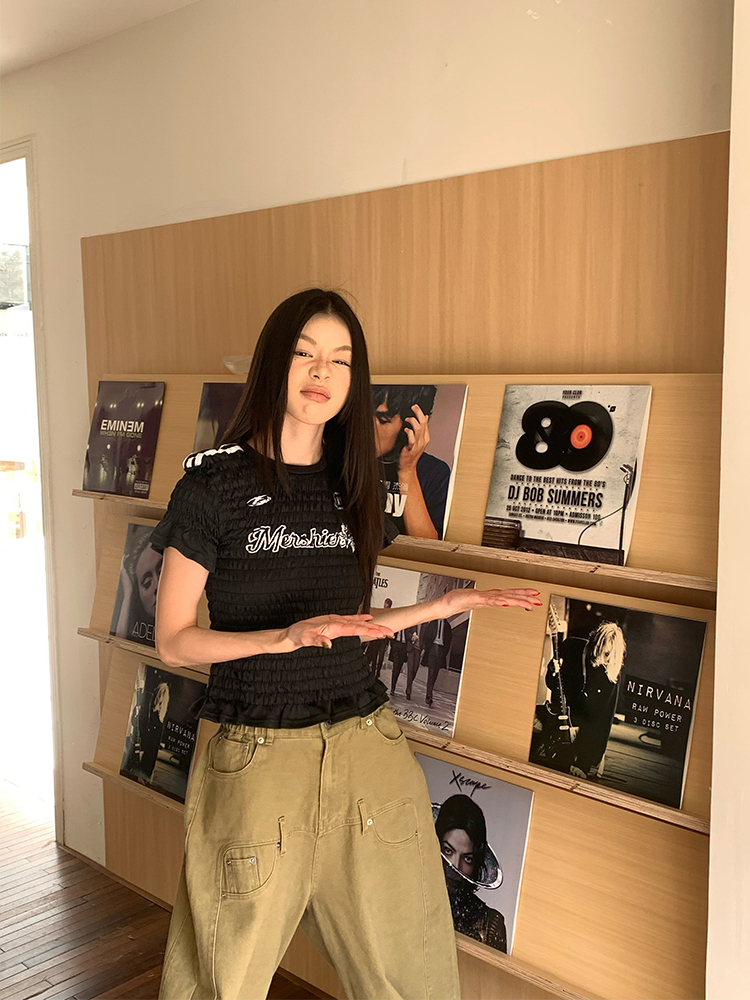 Vintage Textured Ruffled Slim Fit Short T-Shirt for Women - Summer Round Neck Jersey Short Sleeve Top in American Style Vintage Textured Ruffled Slim Fit Short T-Shirt for Women - Summer Round Neck Jersey Short Sleeve Top in American Style