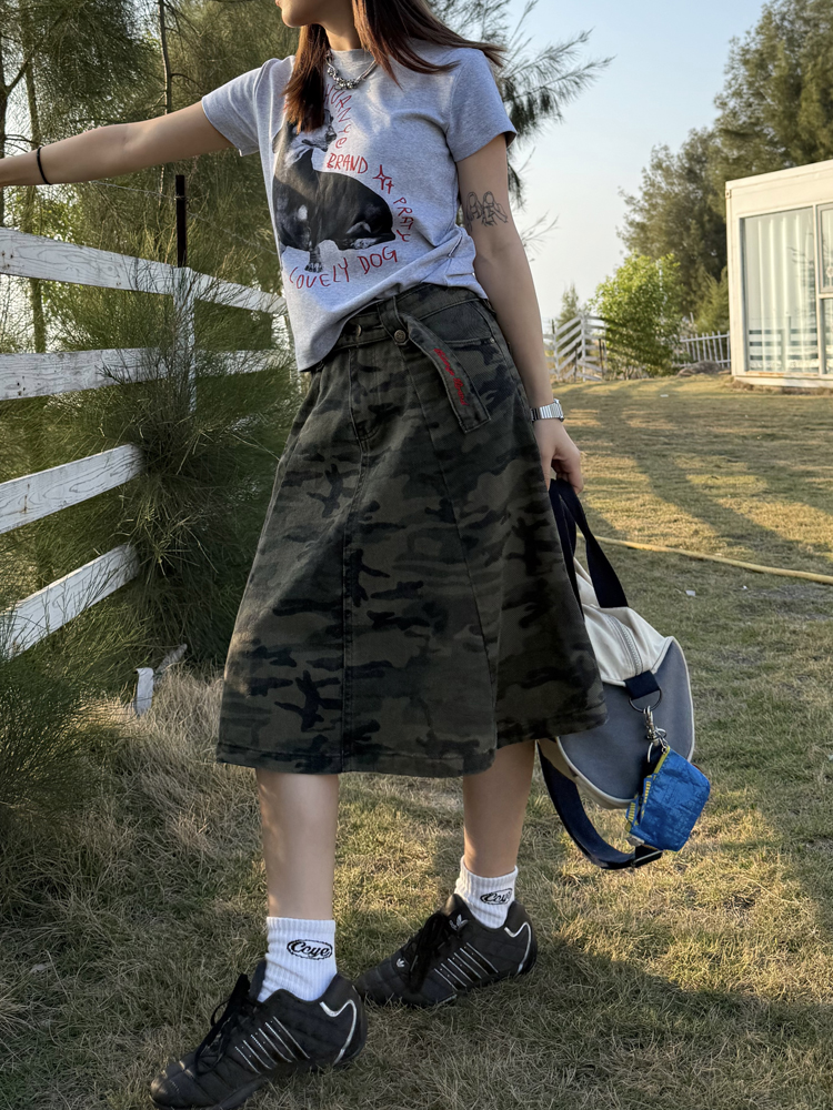 Vintage Washed Camouflage Skirt for Women - Casual American-Style Summer Workwear, Niche Design, Trendy 90s Fashion Vintage Washed Camouflage Skirt for Women - Casual American-Style Summer Workwear, Niche Design, Trendy 90s Fashion