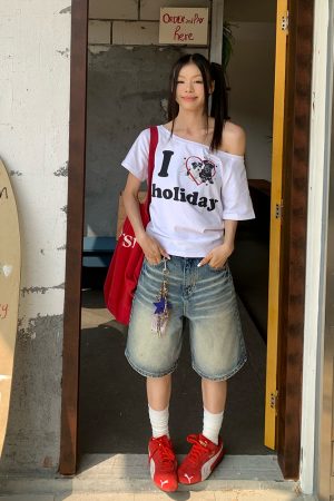 Vintage Washed Distressed Denim Shorts for Men and Women, Loose Casual High Street Five-Point Style for Summer Fashion