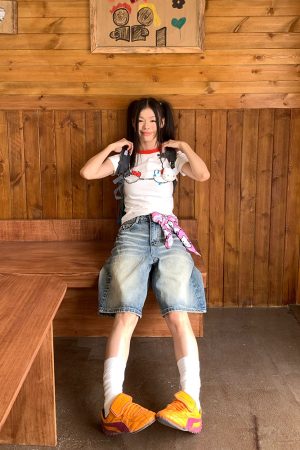 Vintage Washed Distressed Denim Shorts for Men and Women, Loose Casual High Street Five-Point Style for Summer Fashion