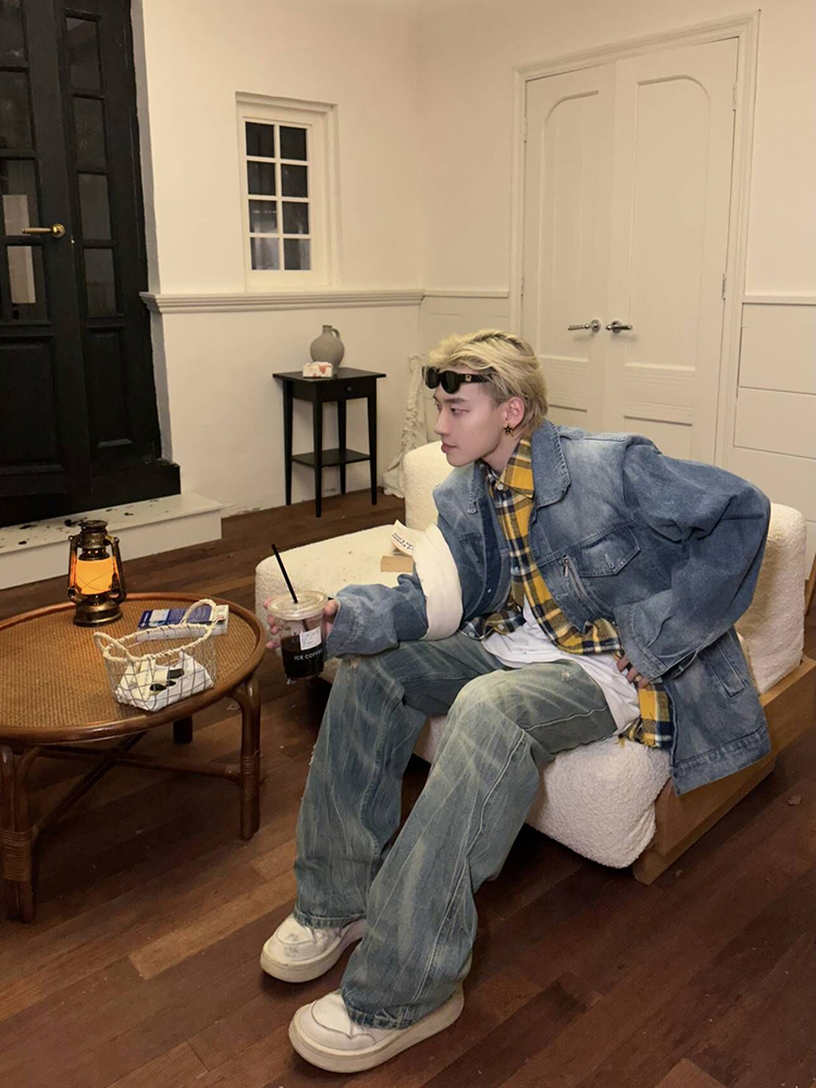 Vintage Washed Distressed Straight Leg Jeans for Men - Loose Fit Wide Leg Pants, Retro 90s Style Vintage Washed Distressed Straight Leg Jeans for Men - Loose Fit Wide Leg Pants, Retro 90s Style