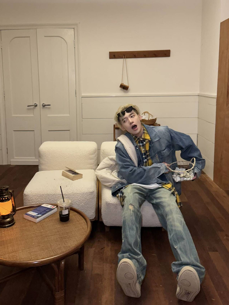 Vintage Washed Distressed Straight Leg Jeans for Men - Loose Fit Wide Leg Pants, Retro 90s Style Vintage Washed Distressed Straight Leg Jeans for Men - Loose Fit Wide Leg Pants, Retro 90s Style