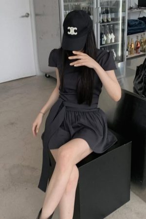 Waist Tie Short Sleeve Dress with A-Line Floral Bud Skirt - Versatile Summer Style for Effortless Elegance