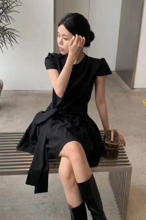 Waist Tie Short Sleeve Dress with A-Line Floral Bud Skirt - Versatile Summer Style for Effortless Elegance