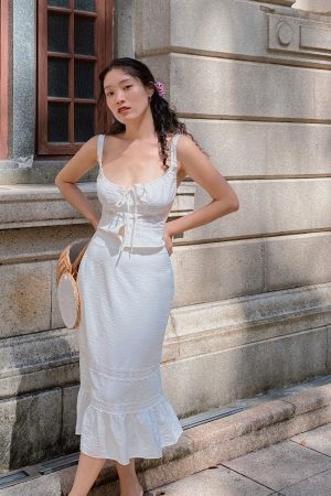 White French Lace Camisole and A-Line Fishtail Skirt Set - Elegant Lace-Up Design, Perfect for 90s Inspired and Y2K Fashion