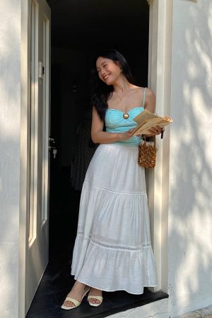 White High-Waisted French-Style Vacation Skirt - Itchy Texture Cake Skirt for Summer, Trendy and Chic