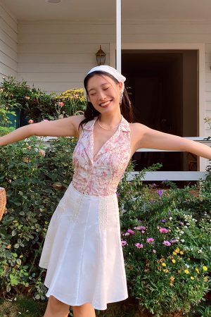 White Lace Half Skirt - Exclusive Craftsmanship French A-Line High-Waisted Short Umbrella Skirt for Chic Style