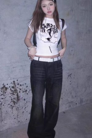 White Mermaid Print Short-Sleeve T-Shirt for Women - Retro Spicy Girl Casual Top, Slim Fit Summer Style