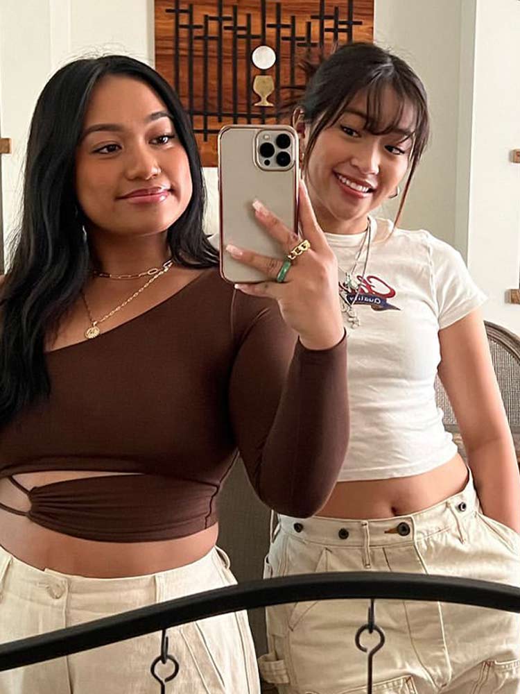 White Short Sleeve Crop T-Shirt for Women - Retro American Style Belly-Baring Top, Summer Fashion, ABG Hot Girl Vibe White Short Sleeve Crop T-Shirt for Women - Retro American Style Belly-Baring Top, Summer Fashion, ABG Hot Girl Vibe