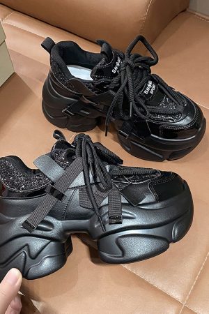 Women's 8CM Thick-Soled Casual Dad Shoes - Plush Sports Sneakers for Autumn Winter 2023, Trendy European Style