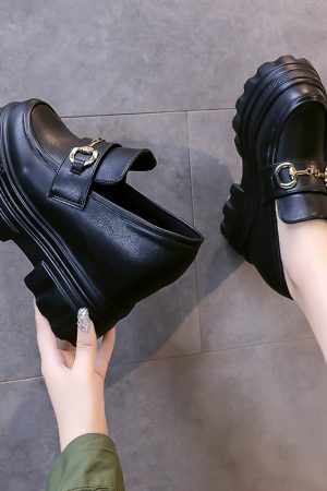 Women's Black Thick-Soled Platform Loafers - British Style 2024 Versatile Design for a Chic Niche Look