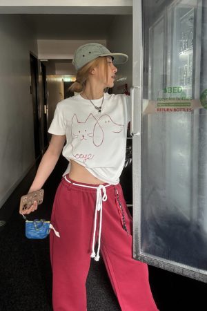 Women's Casual Short Sleeve T-Shirt with Round Neck, Simple Line Drawing, New Summer Style, Trendy 90s Fashion