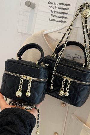 Women's Diamond-Pattern Chain Crossbody Bag, Stylish Small Square Bag for Spring/Summer 2025 Fashion Trends