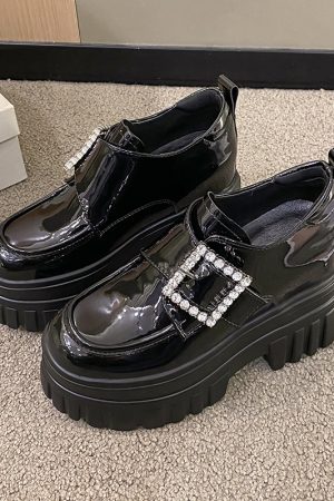 Women's English-Style Patent Leather Loafers 2024 Spring Thick-Soled Shoes for Petite Women with Height Increase