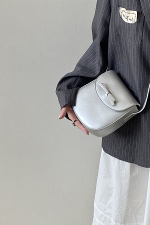 Women's Exquisite Silver Bow Crossbody Bag - Small Shoulder Bag for Spring Summer 2025 Niche Design