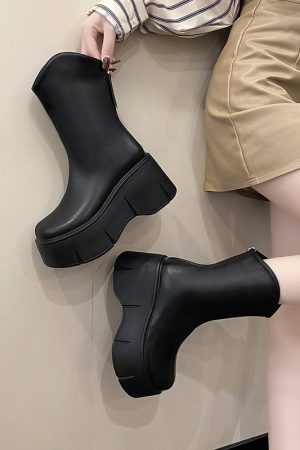 Women's Height-Increasing Martin Boots for Petite, 8cm Thick-Soled, British Style, Trendy Short Boots for Spring and Autumn 2023